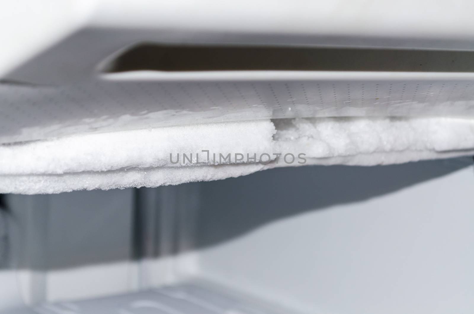 Refrigerator, freezer is defrosted for cleaning.