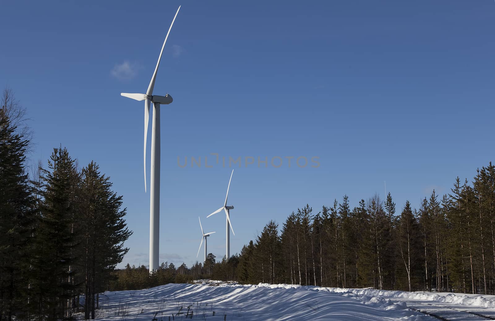 Turbines in a row by lasseman