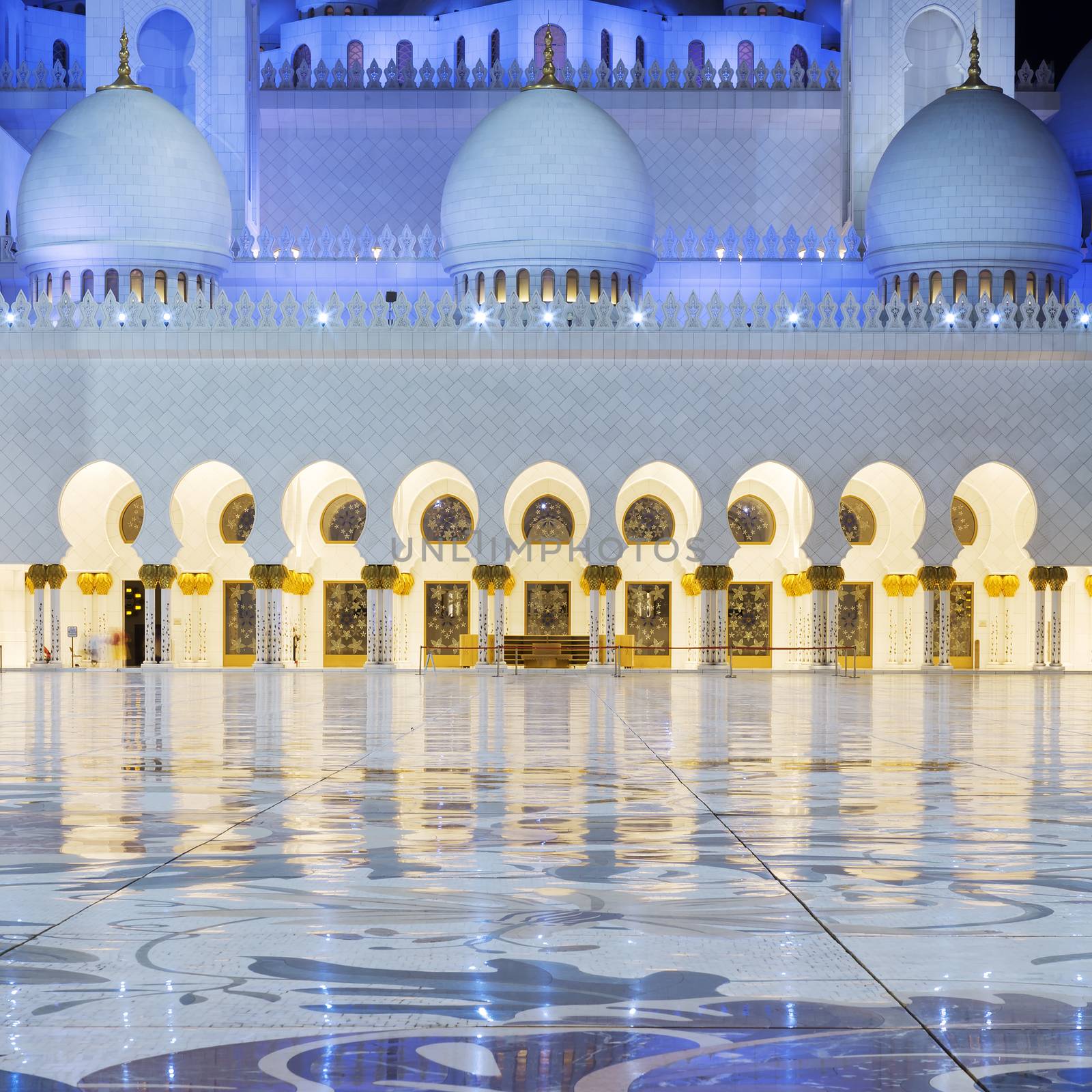 View in the Abu Dhabi Sheikh Zayed Mosque by night, UAE.