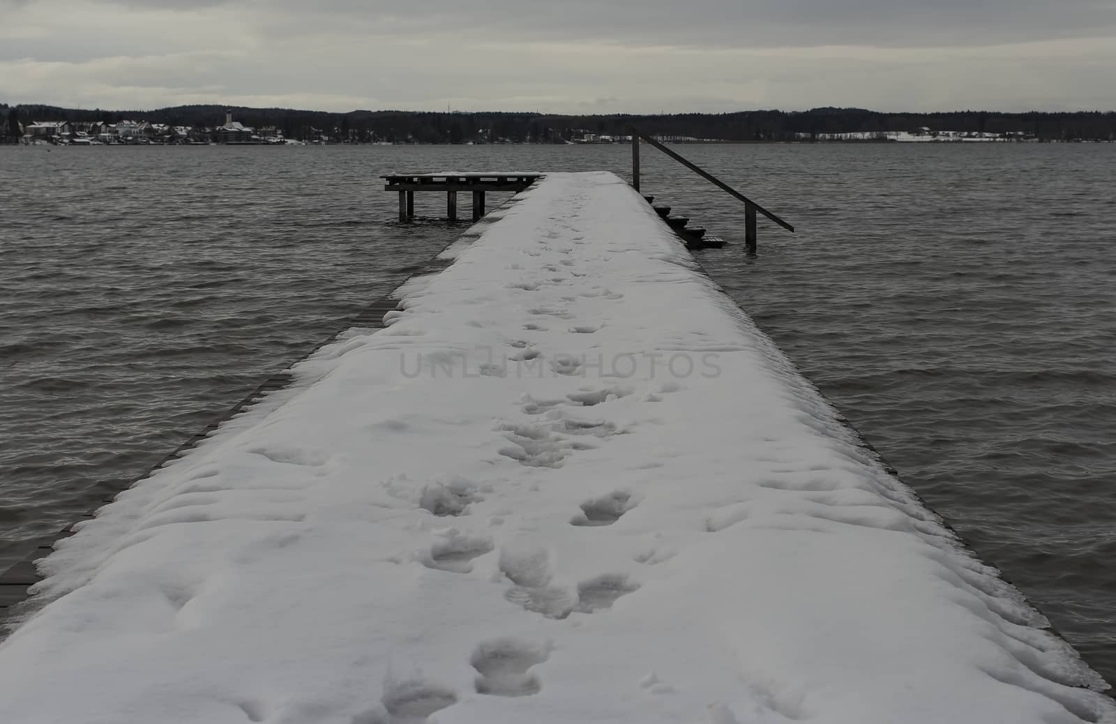 The pier at Starnberg by lasseman