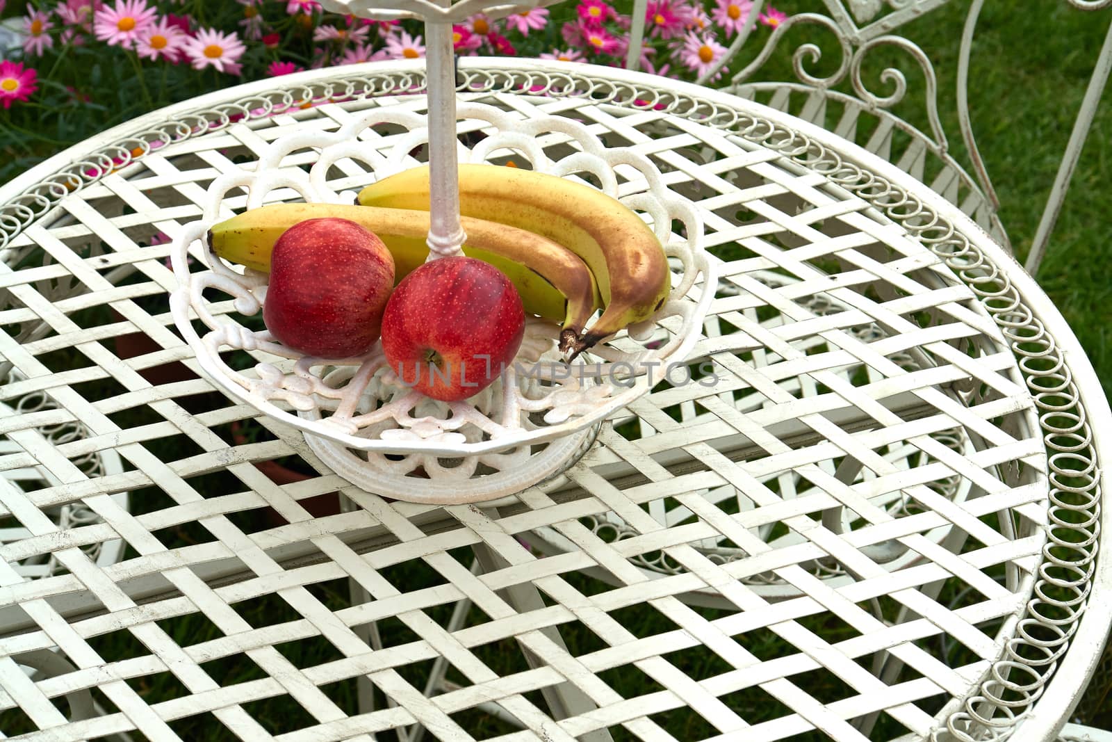Classical design garden furniture painted in white