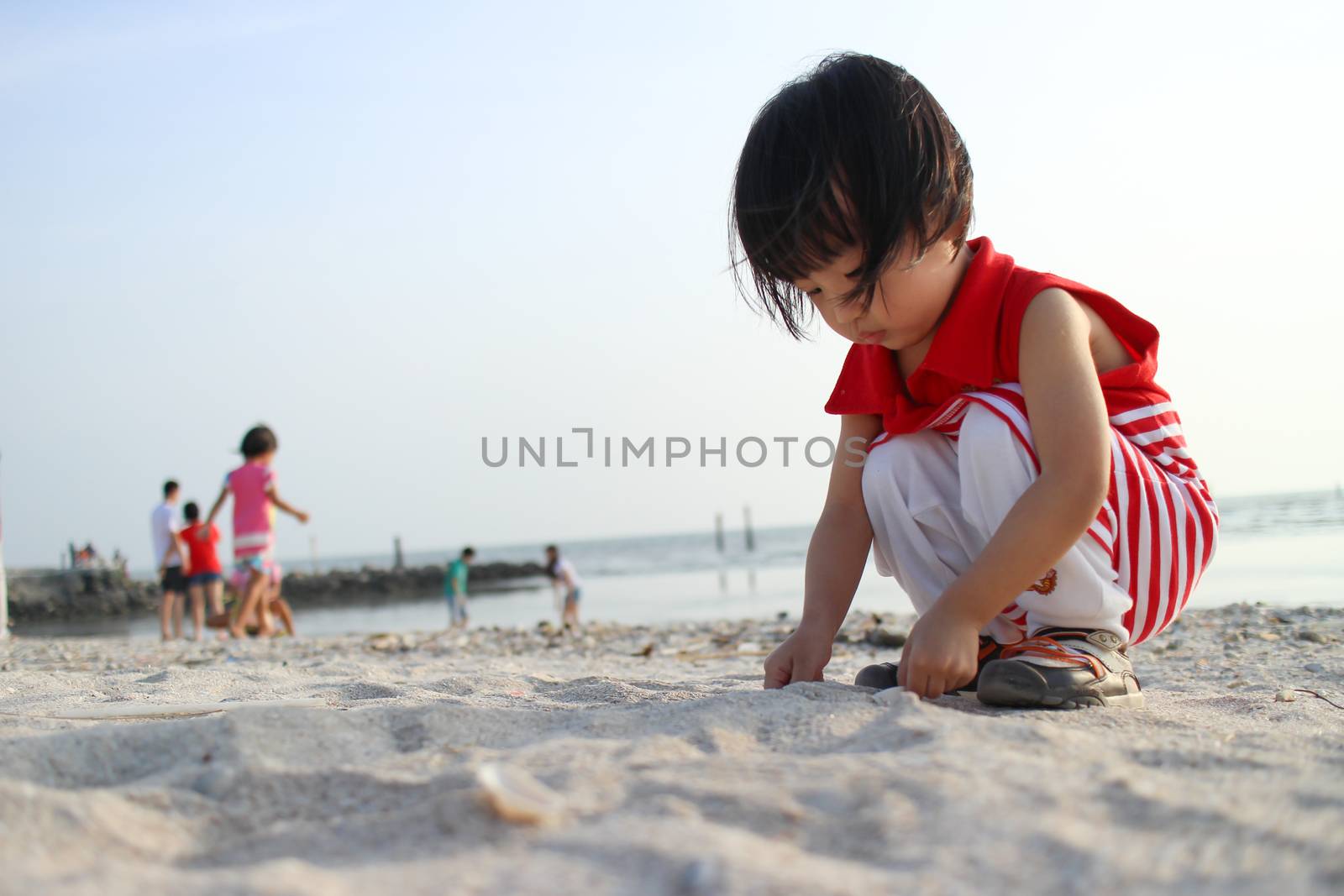 Asian Chinese Children Playing sand by kiankhoon