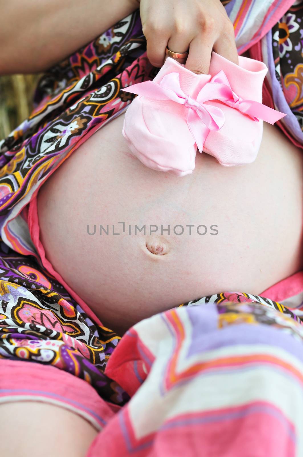 pink booty on pregnant tunny by Reana