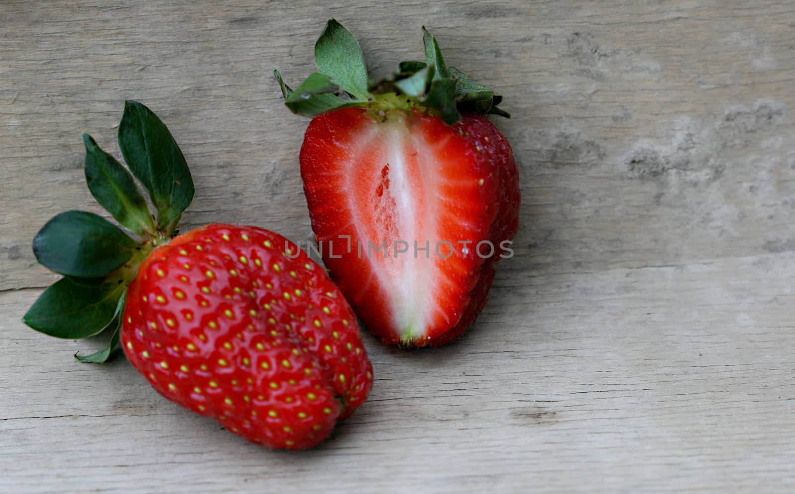 Strawberry fruit by nehru