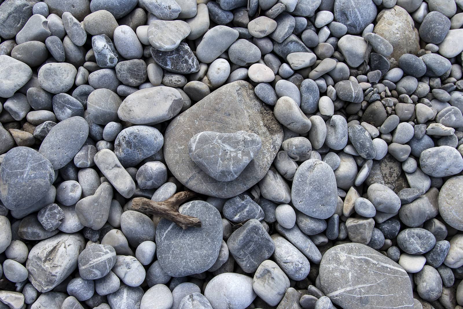 Pebbles on the shore by lasseman
