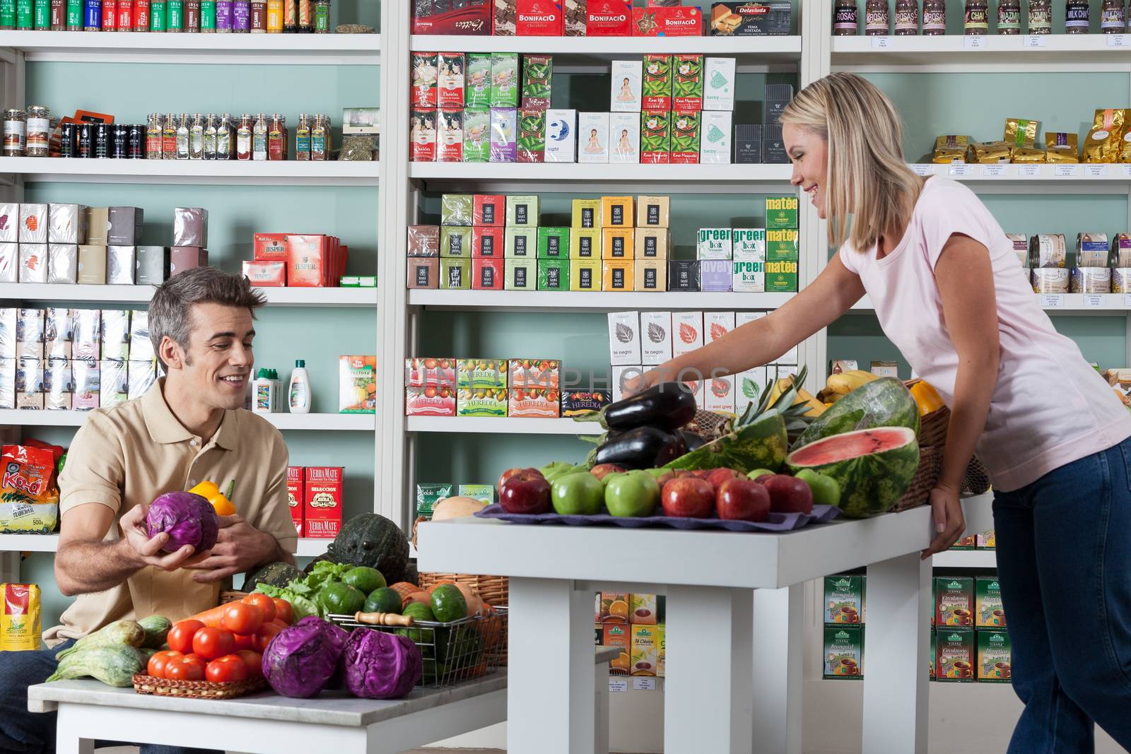 Couple shopping a vegetables