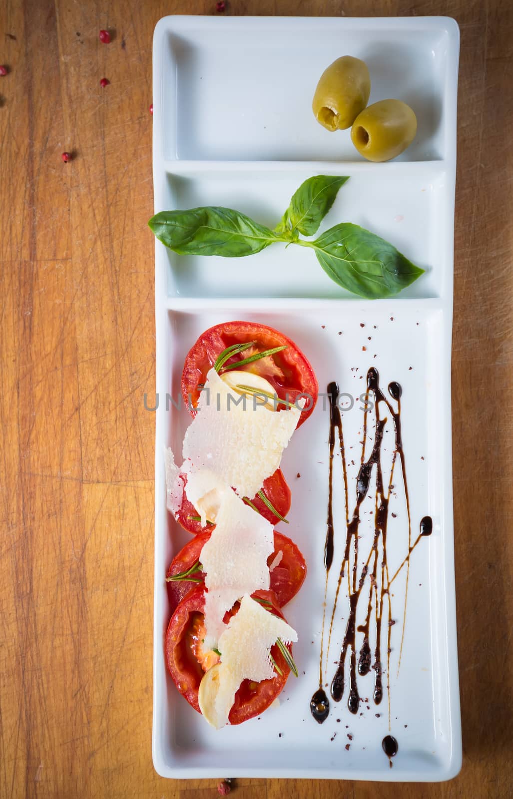 Fresh tomatoes, basil, garlic and parmesan cheese. Shallow dof