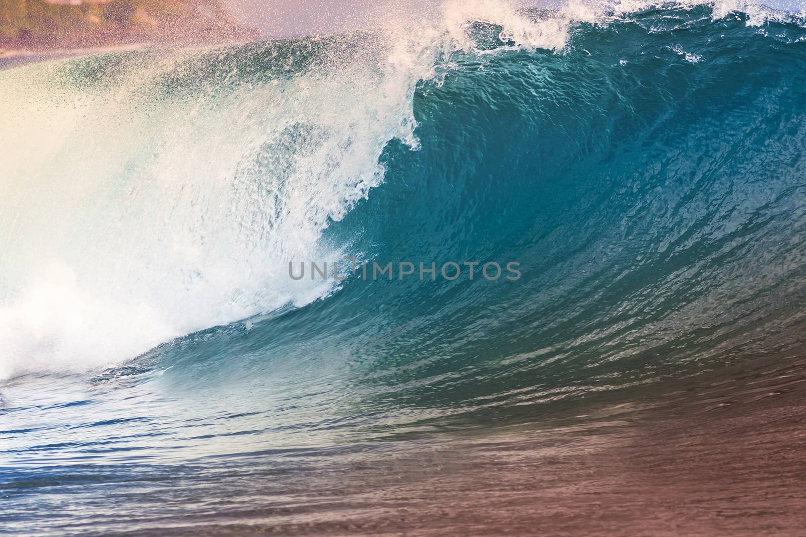 Ocean Blue Wave by truphoto