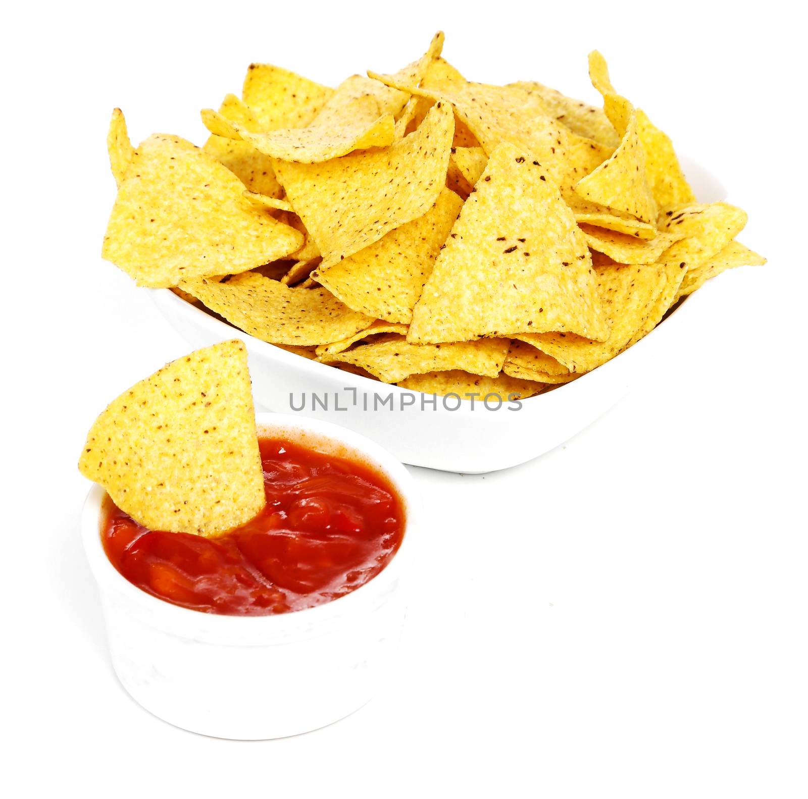 Potato chips with sauce on the table