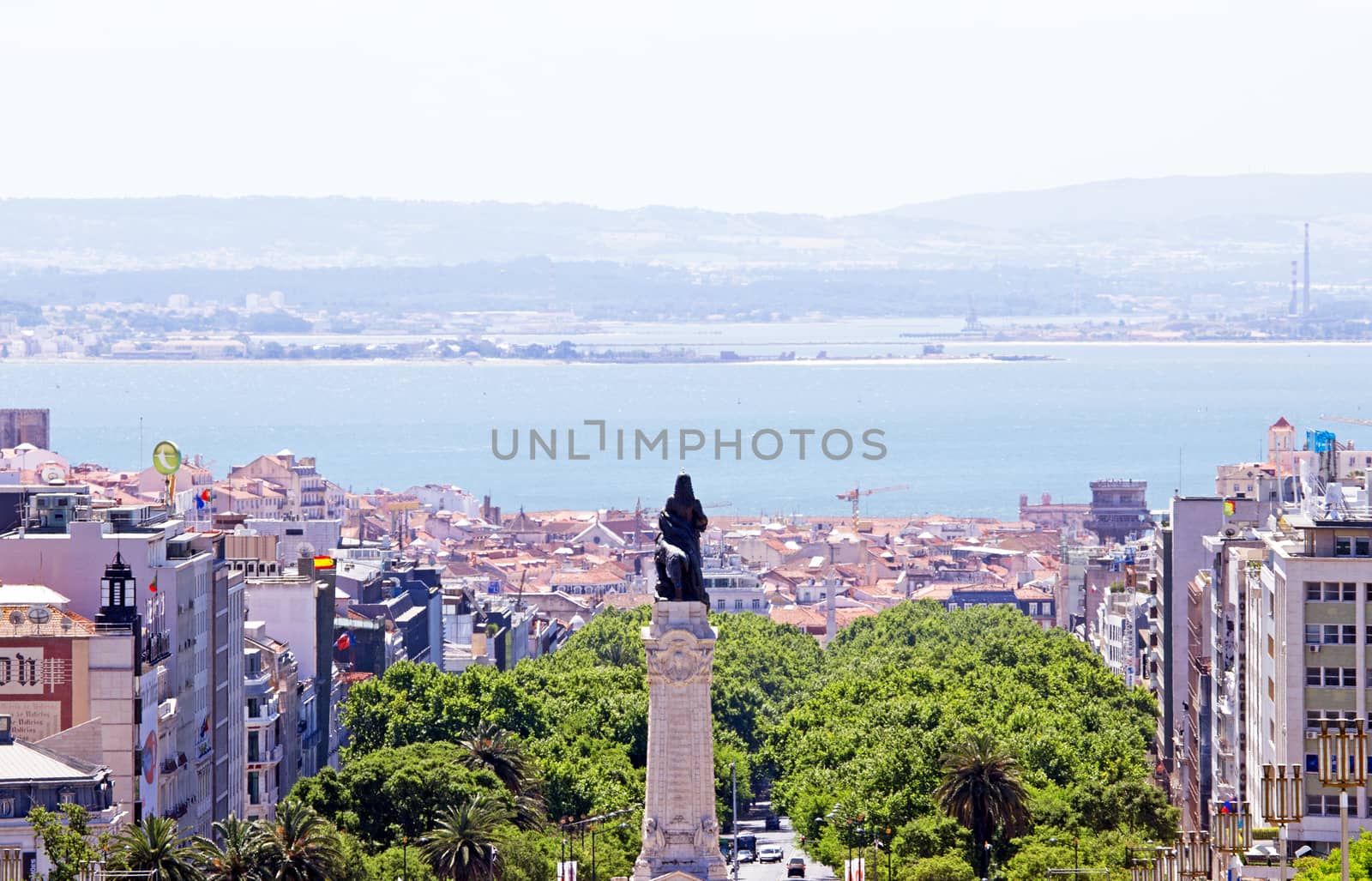 Statue Eduardo VII  and overview from Lisbon, Portugal