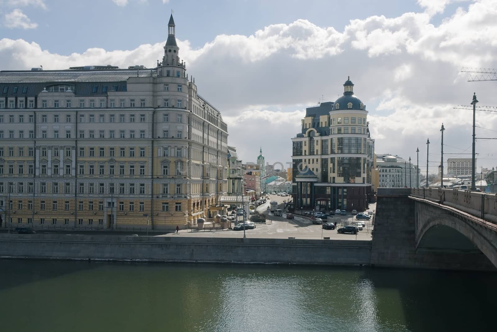 Moscow embankment by glassbear