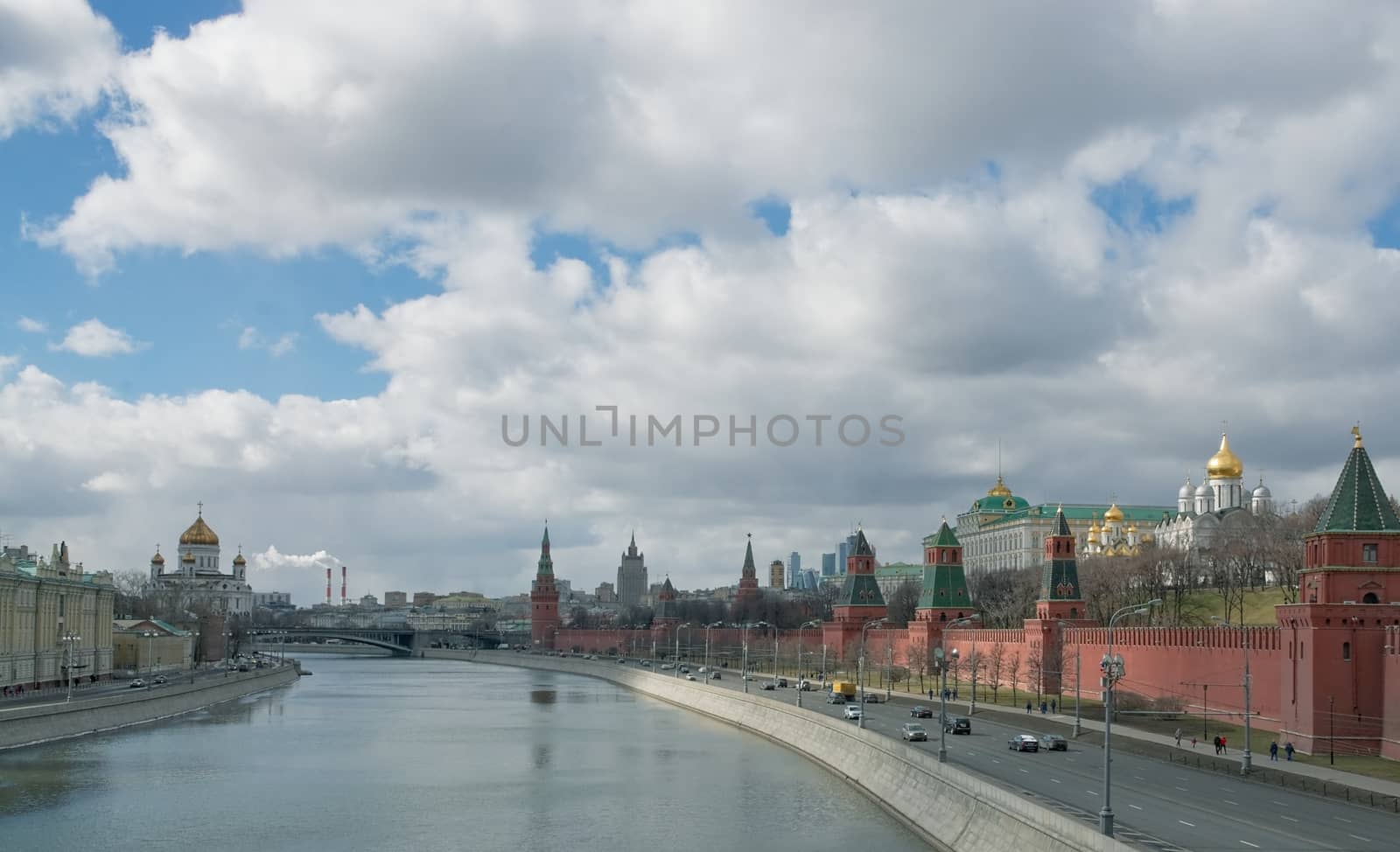 Sky of Moscow by glassbear