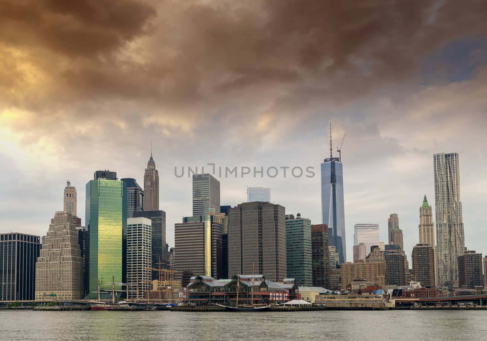 Lower Manhattan from Brooklyn - NYC by jovannig