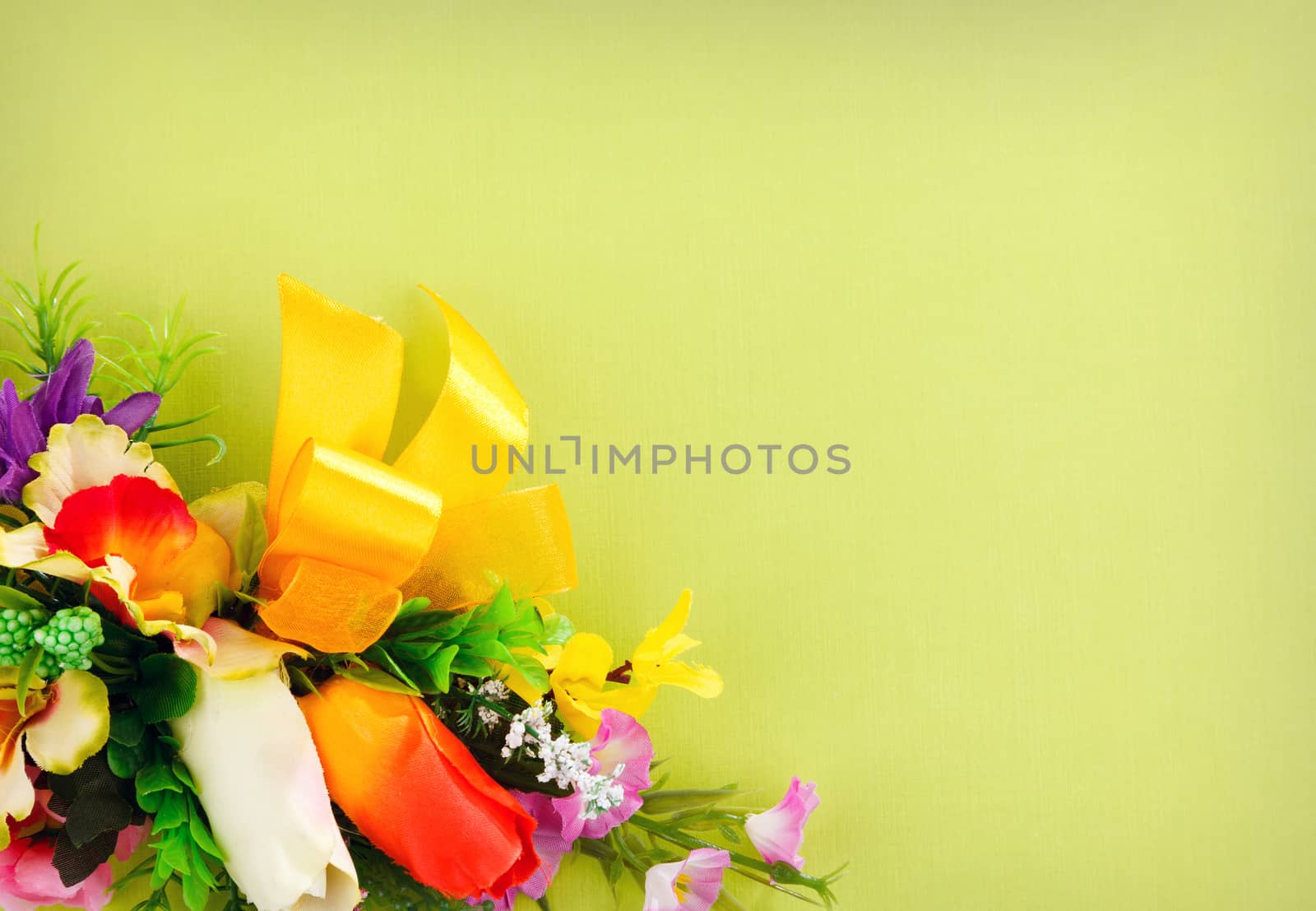 floral arrangement on a yellow background by serkucher