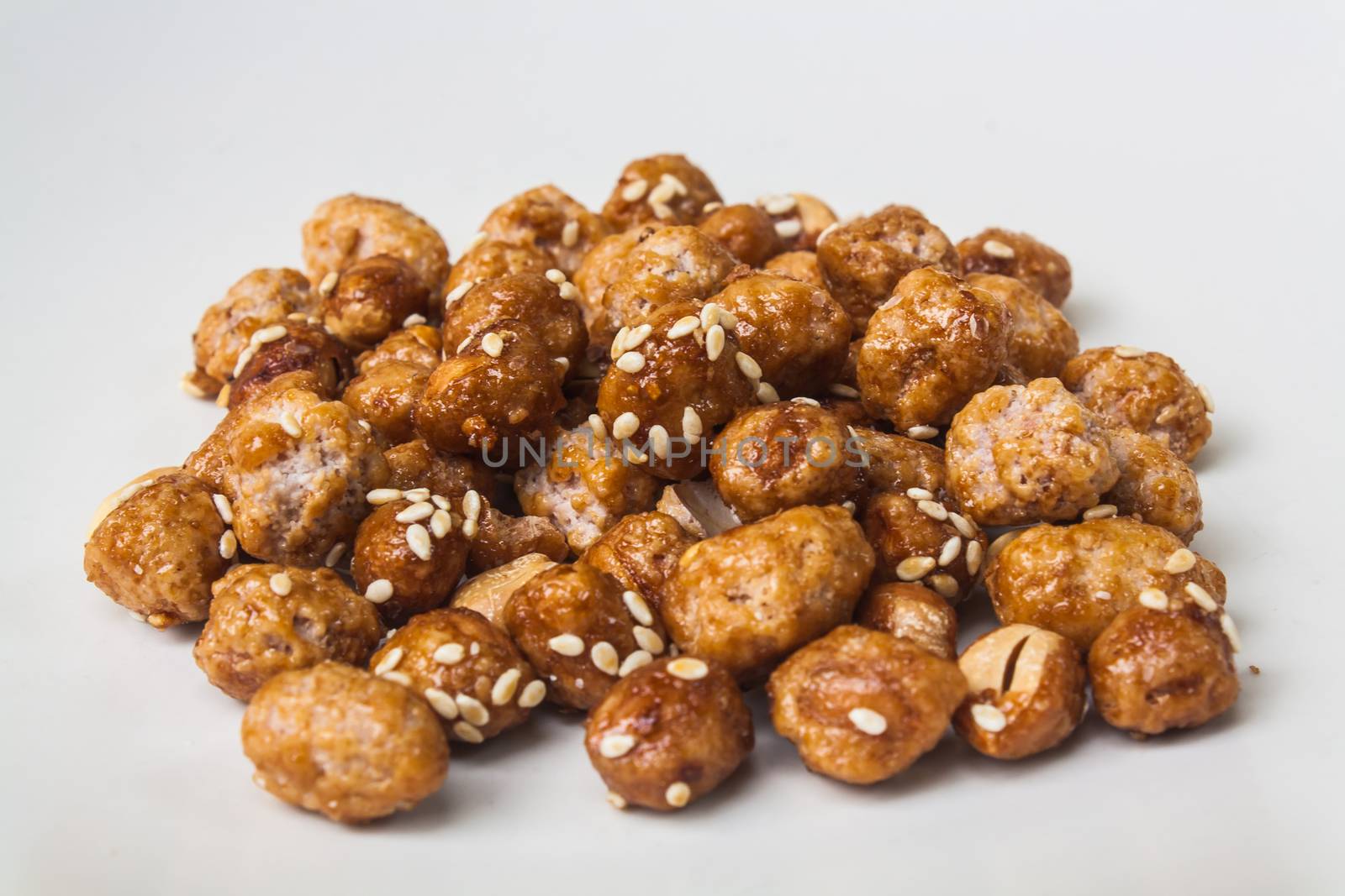 Peanut Coated with Sugar and White Sesame