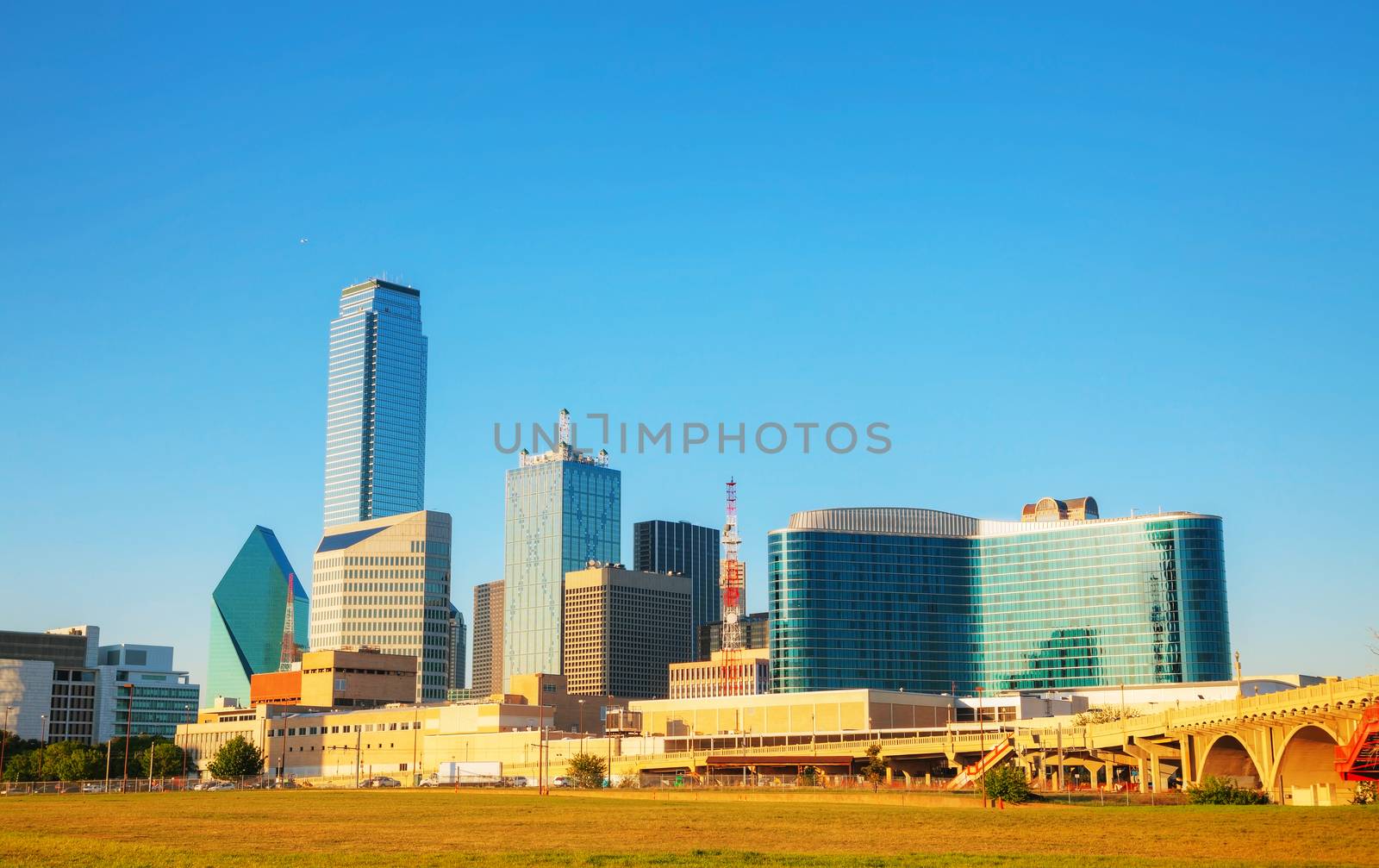 Overview of downtown Dallas in the evening