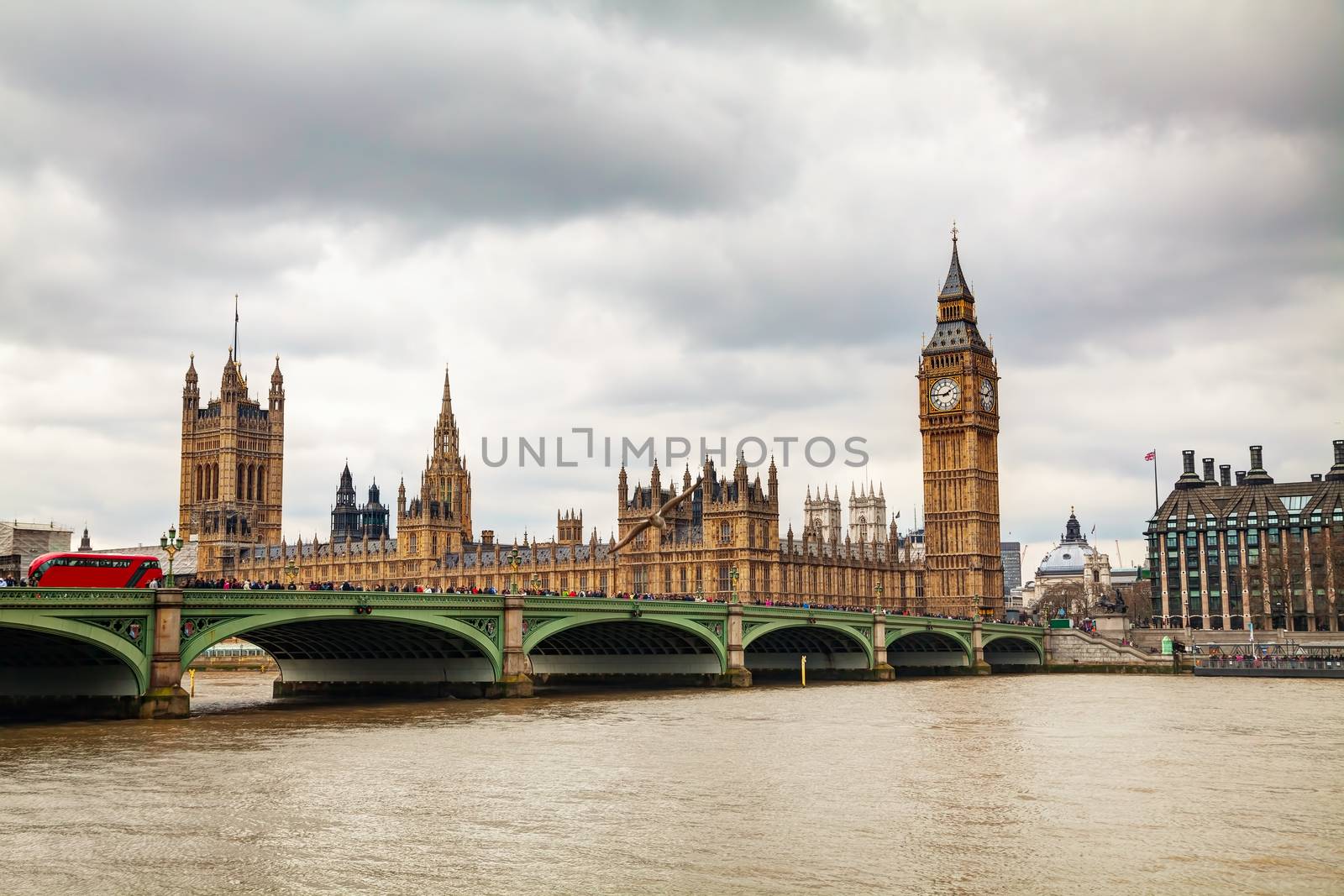 Overview of London with the Elizabeth Tower by AndreyKr
