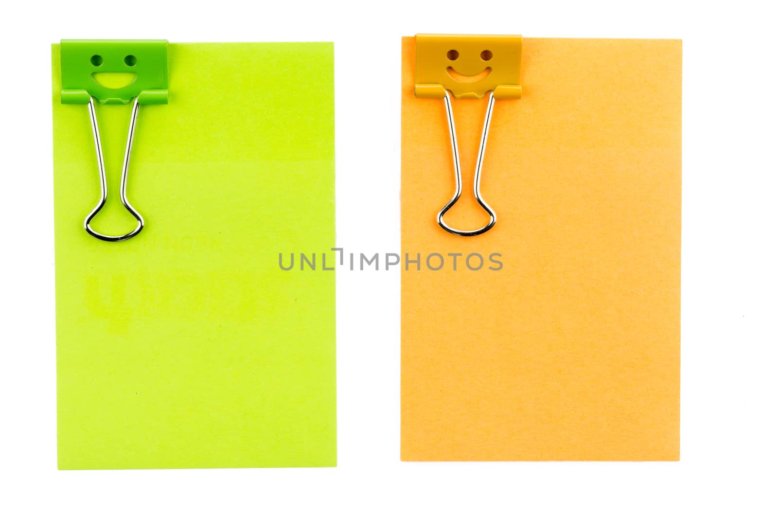 smile clip with note on white background by urubank