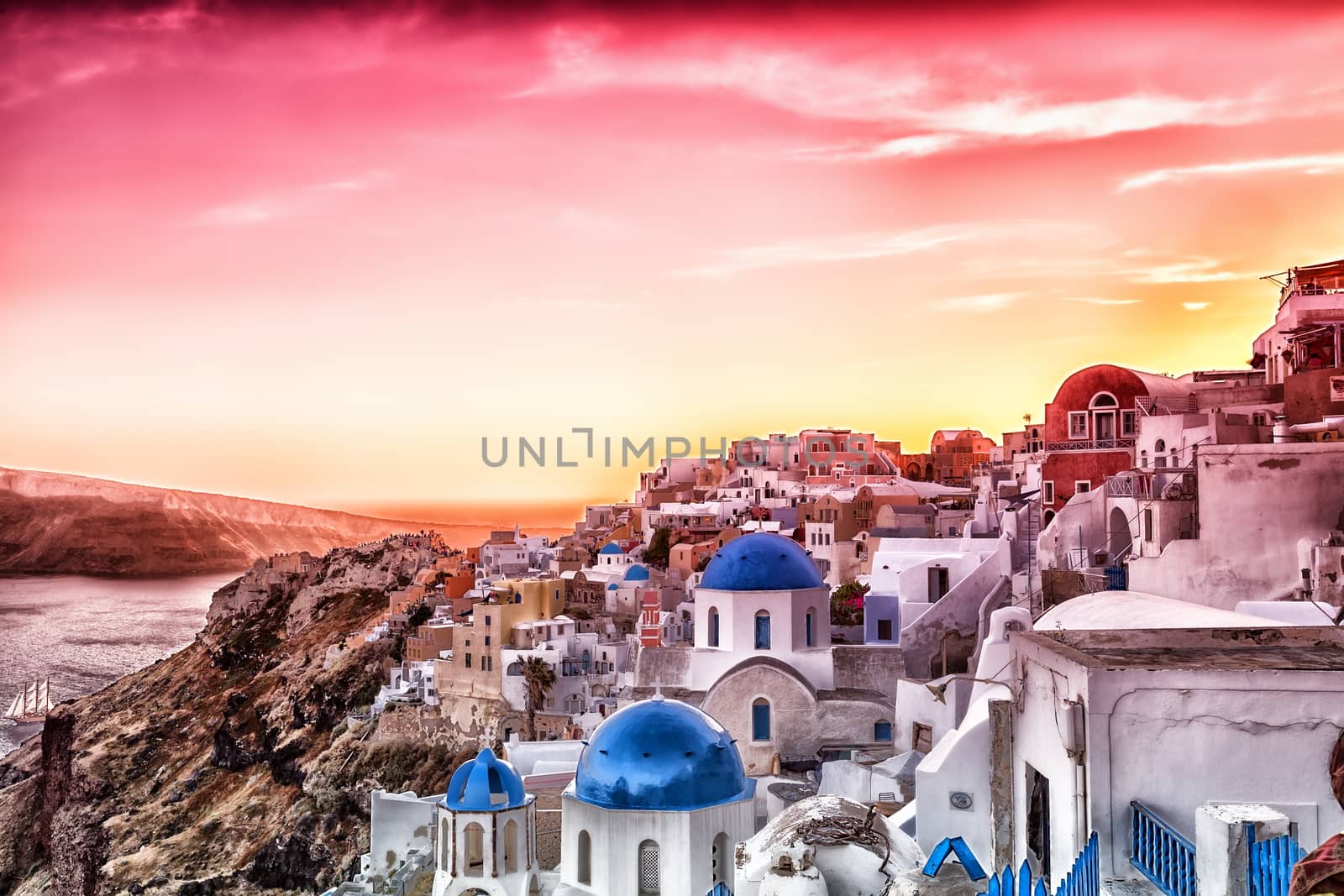 The sunset at Oia village in Santorini island in Greece