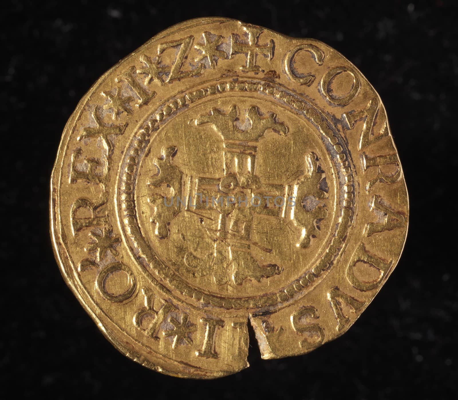 quadrupla - recto ID010 - ancient golden coin of republic of genoa italy