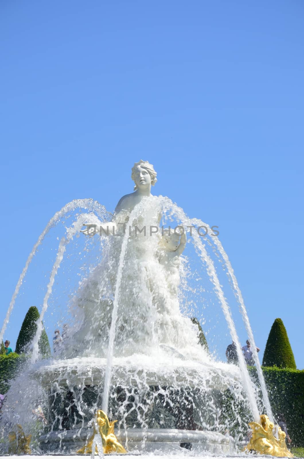 Classical fountain figure by pauws99