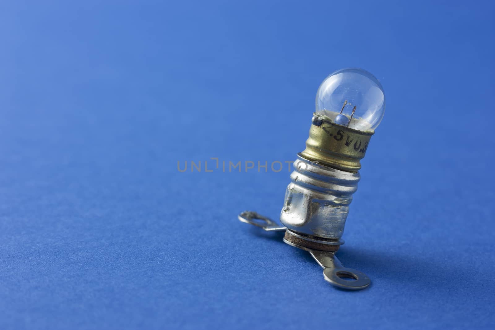 Bulb with fins by mailos