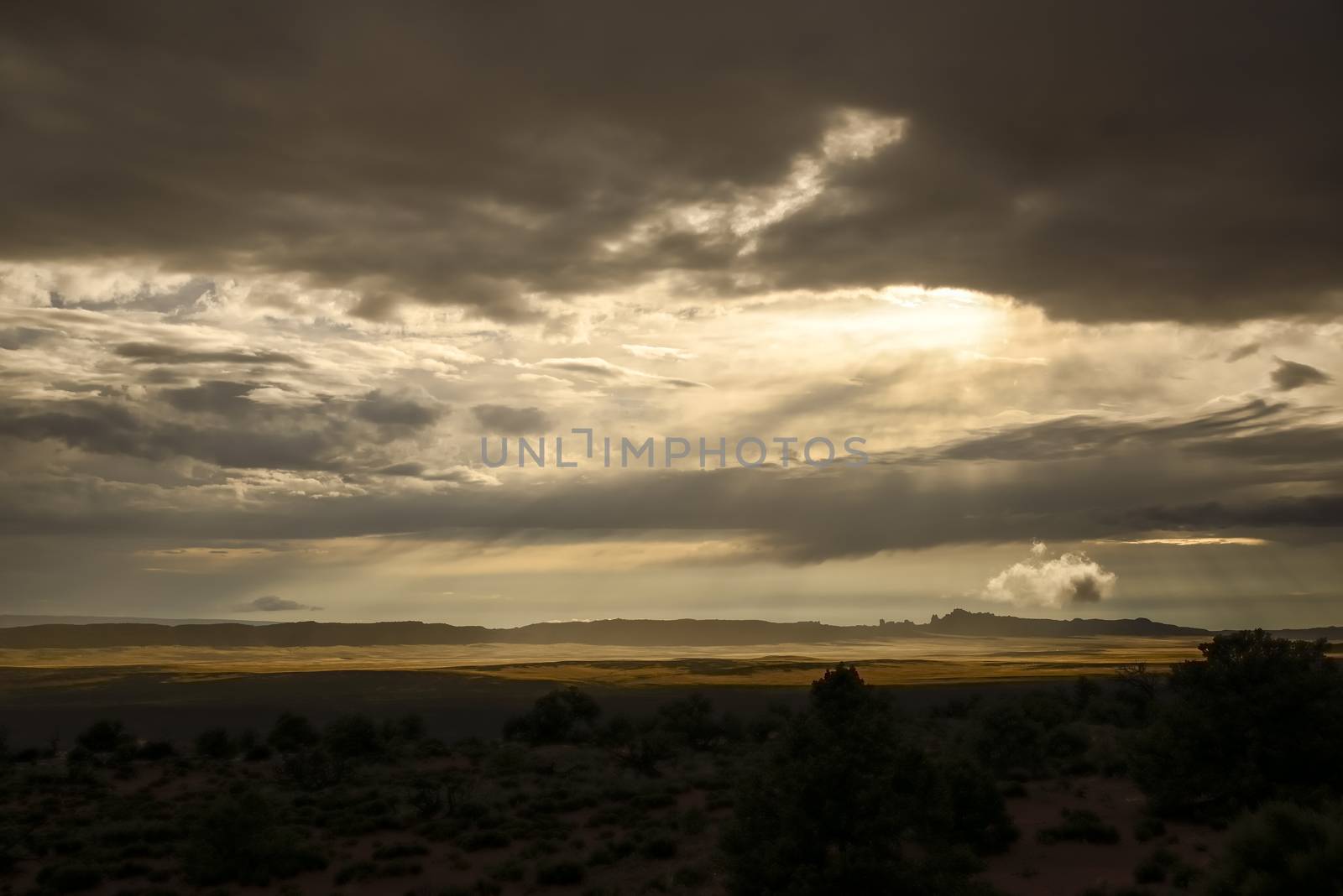 Moab is a city in Grand County, in eastern Utah, in the western United States. Arches National Park is a US National 
Park in eastern Utah.