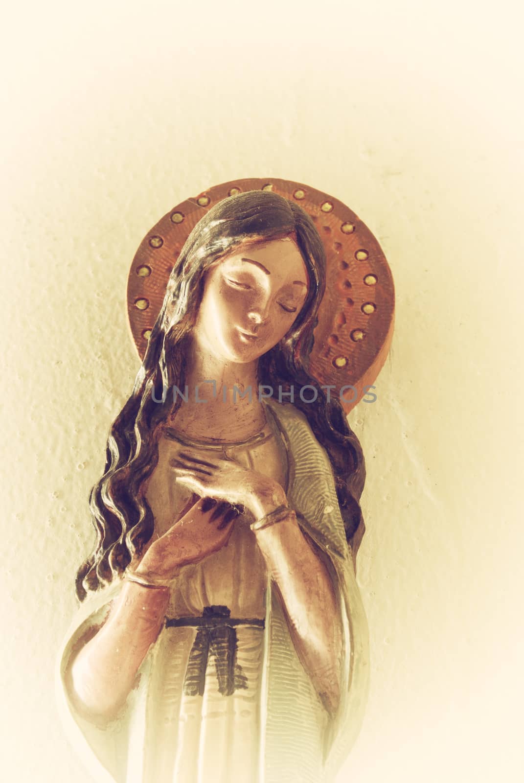 Photograph of Virgin Mary ceramic figure