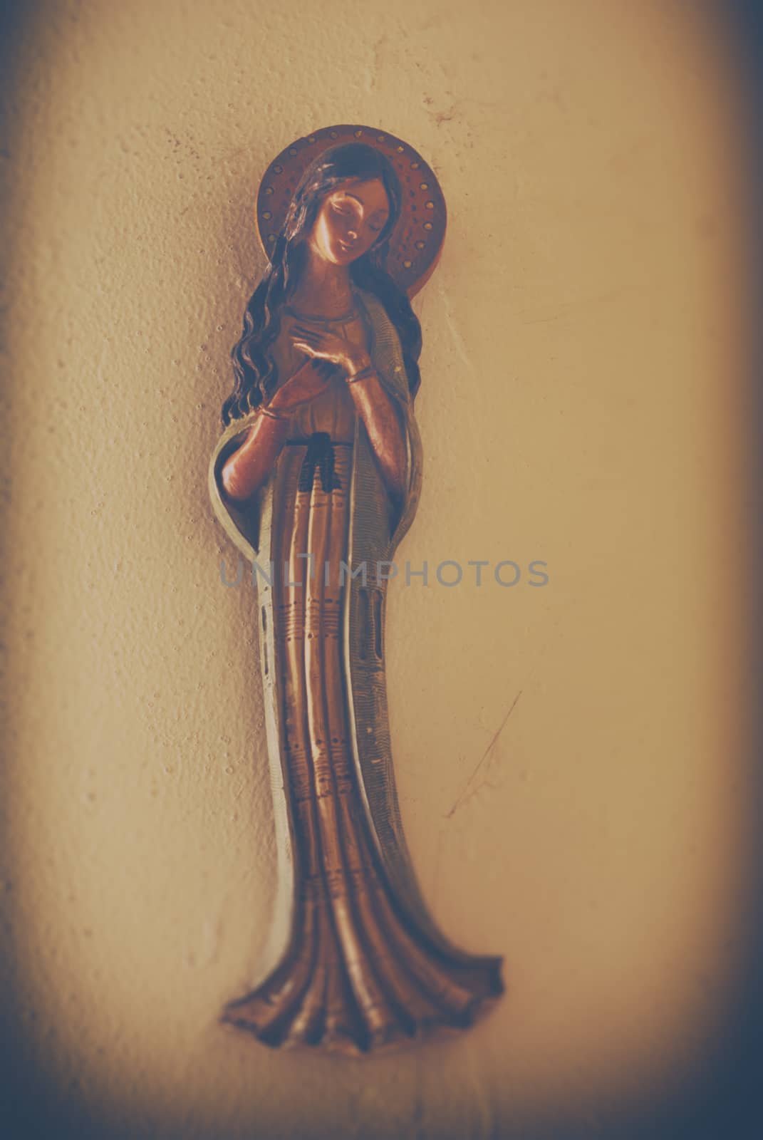Photograph of a Virgin Mary ceramic figure