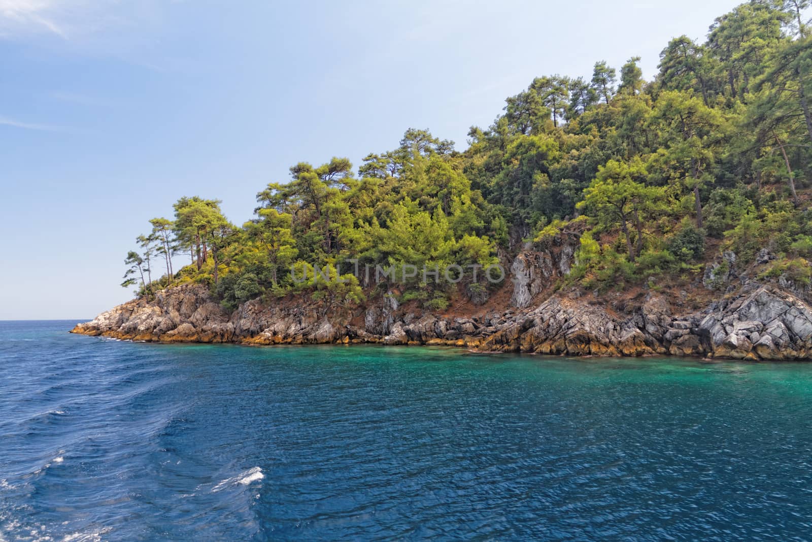 Photo of a beautiful green island and the beautiful sea