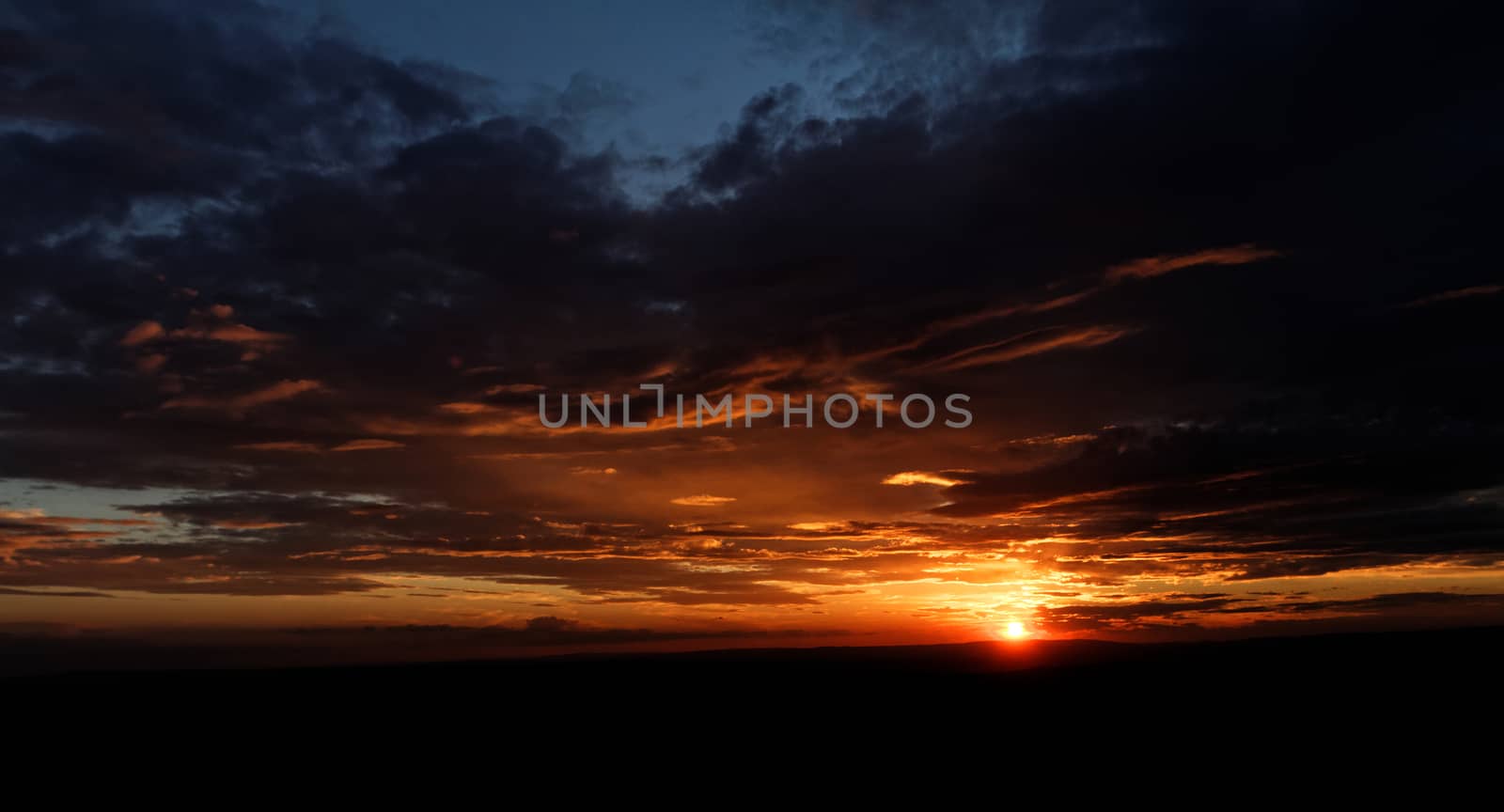 Beautiful sunset by Nneirda