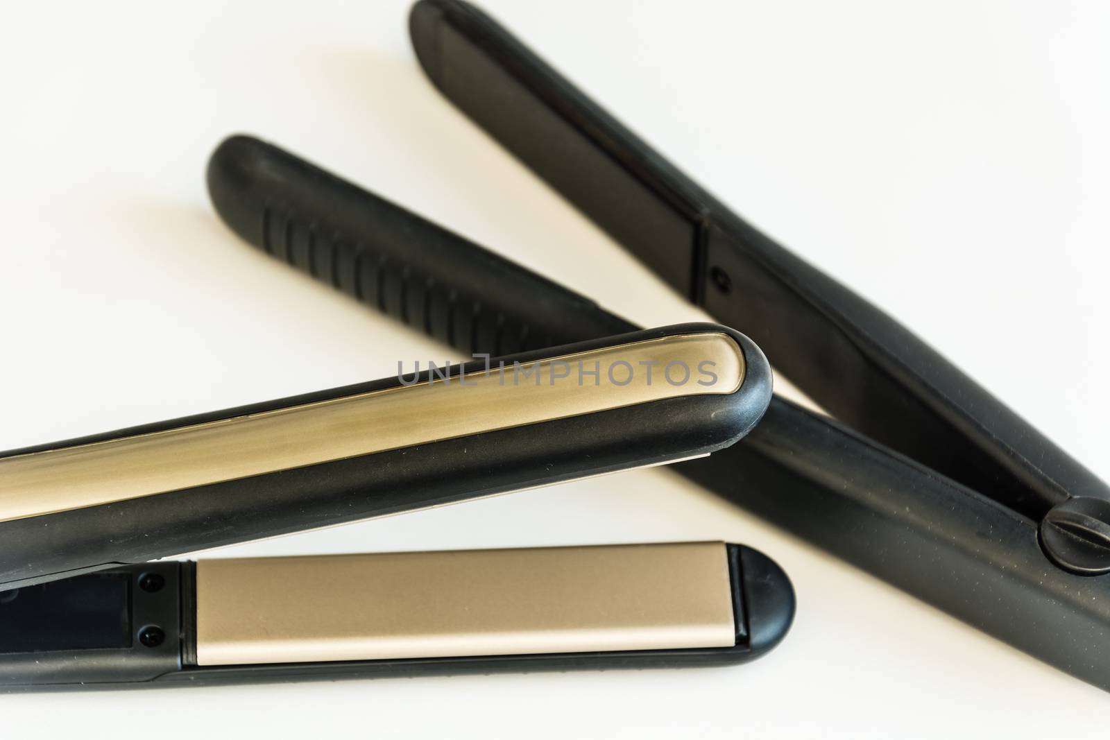 black and modern hair straightener