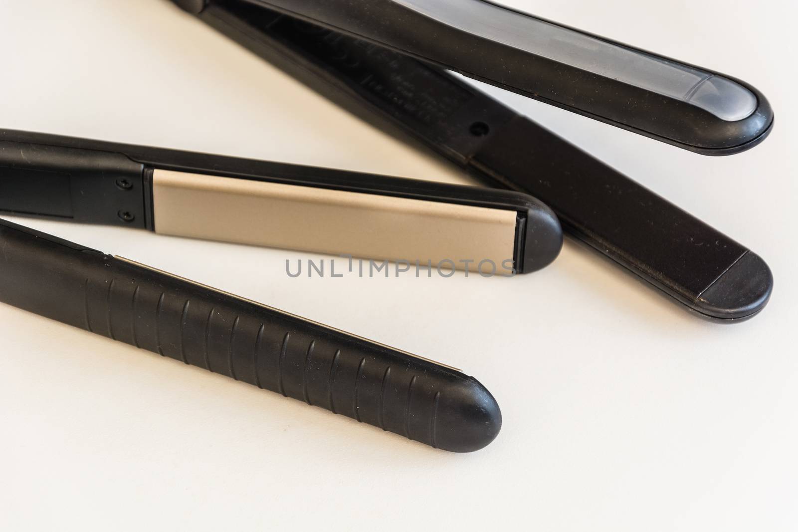 black and modern hair straightener