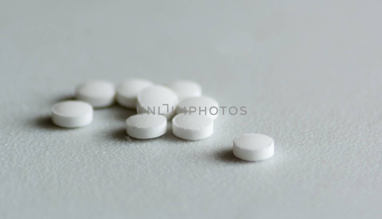 a group of sweetener pills