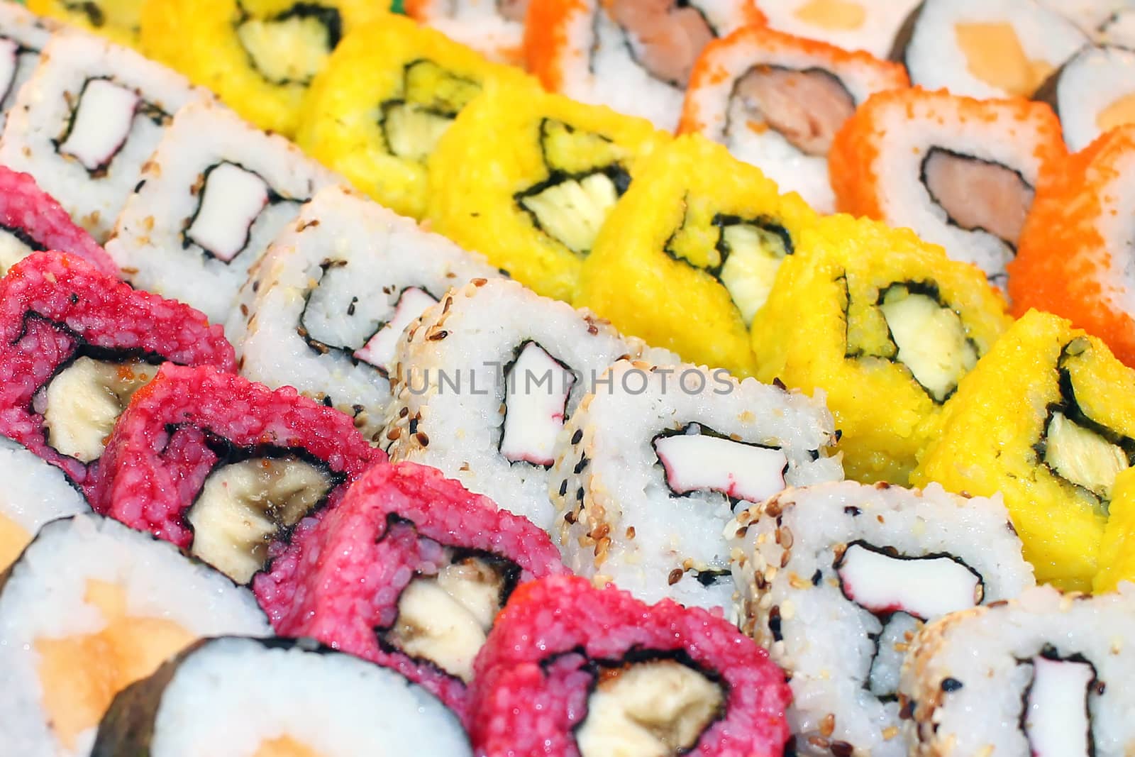 Sushi Rolls by ziss