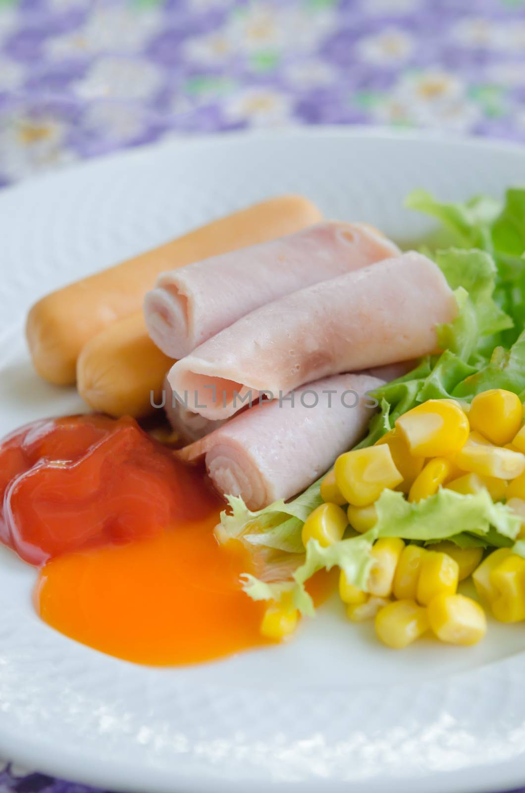 fresh food for morning , big breakfast on dish
