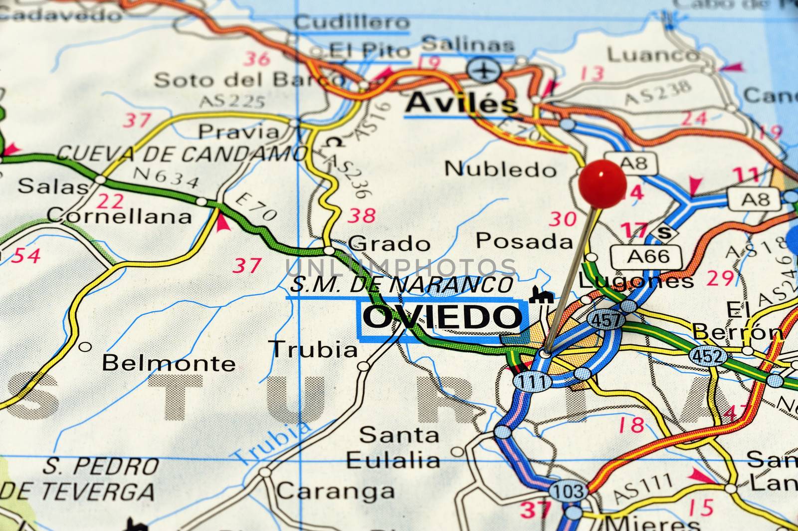 European cities on map series: Oviedo