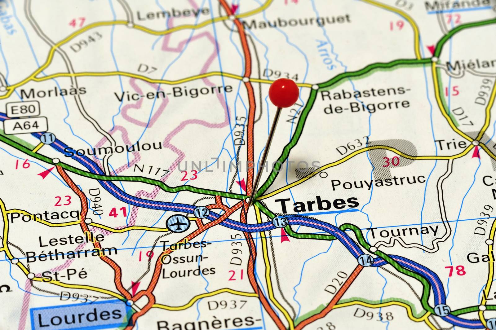 European cities on map series: Tarbes