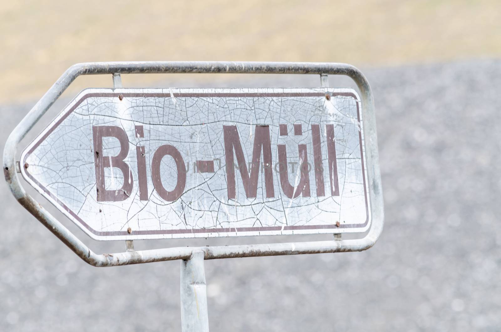 Signs and labeling, marking Organic waste.