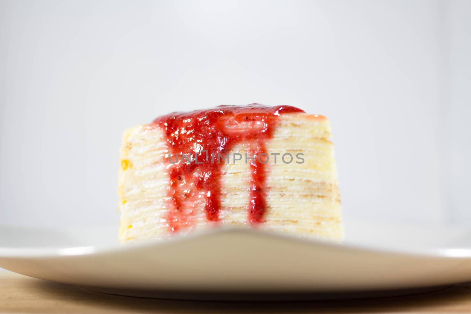 Crepe Cake with strawberry source by ttt1341