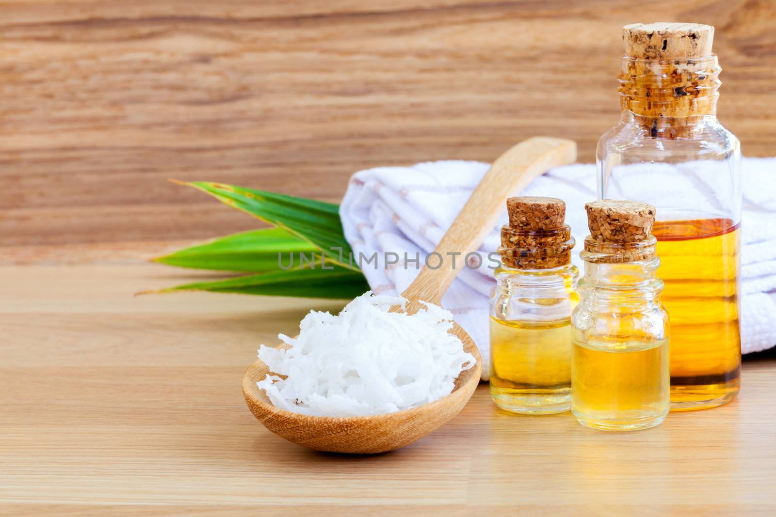 Natural Spa Ingredients . - Coconut essential Oil for alternativ by kerdkanno