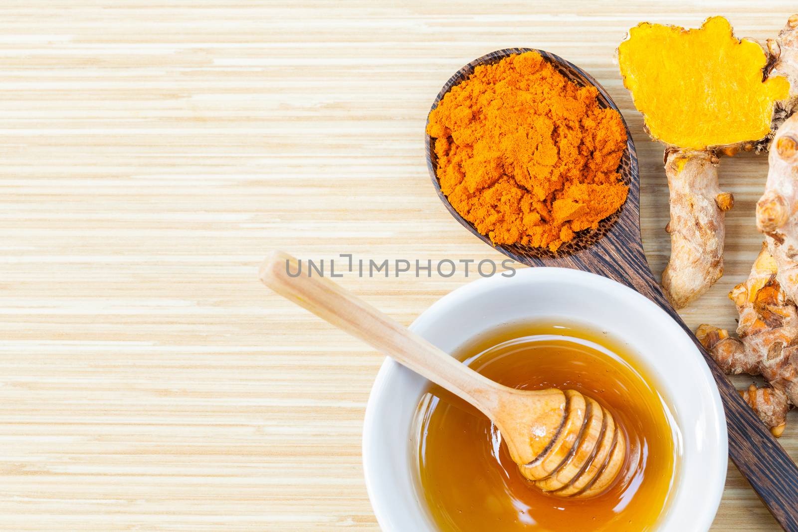  Natural Spa Ingredients . - Tumaric and honey  for skin care.