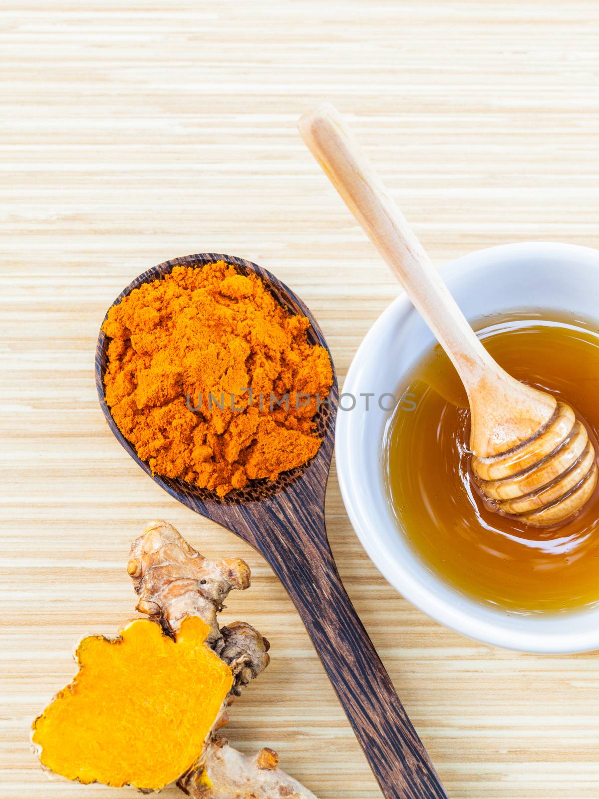 Natural Spa Ingredients . - Tumaric and honey  for skin care.