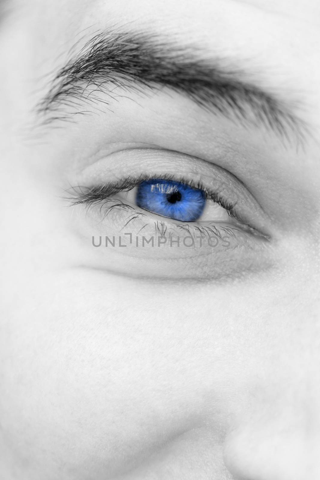 Young man's eyes by Nneirda