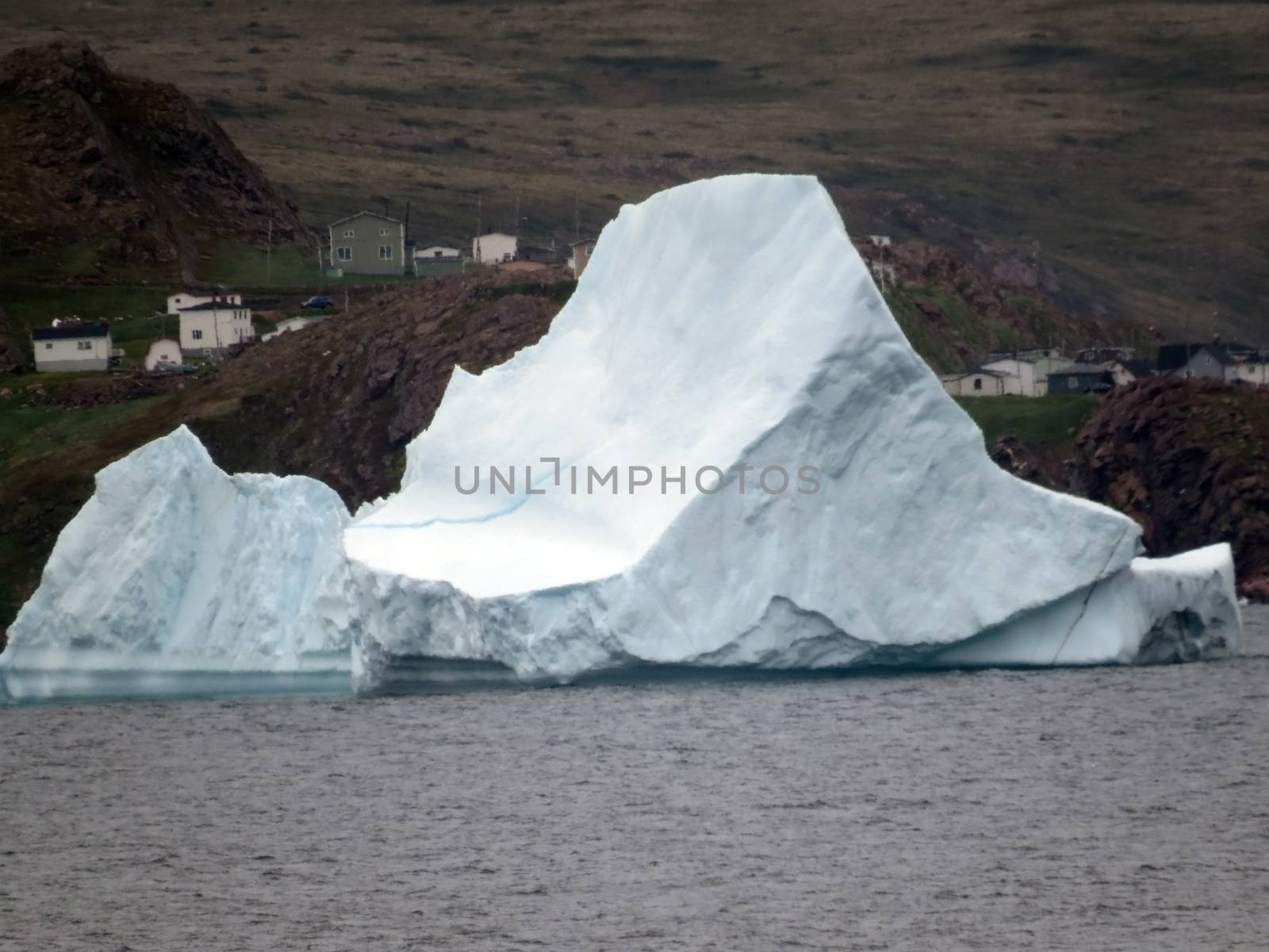 Atlantic Iceberg by hicster