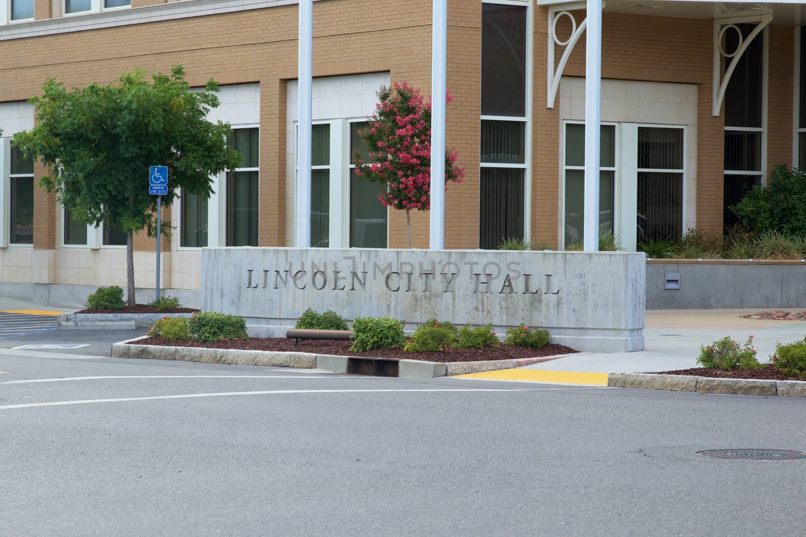 Lincoln City Hall Sign by jhlemmer