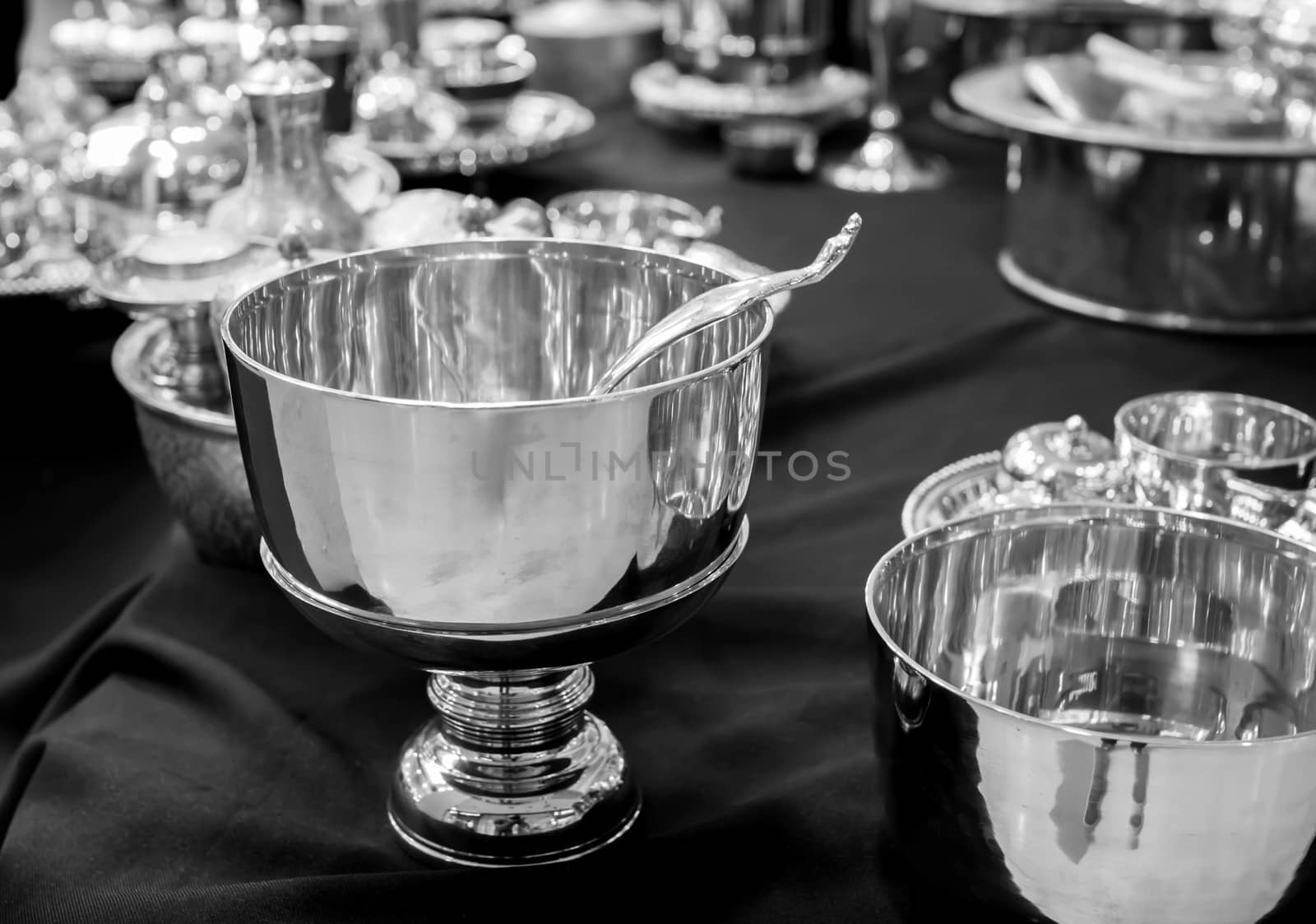 silverware black and white