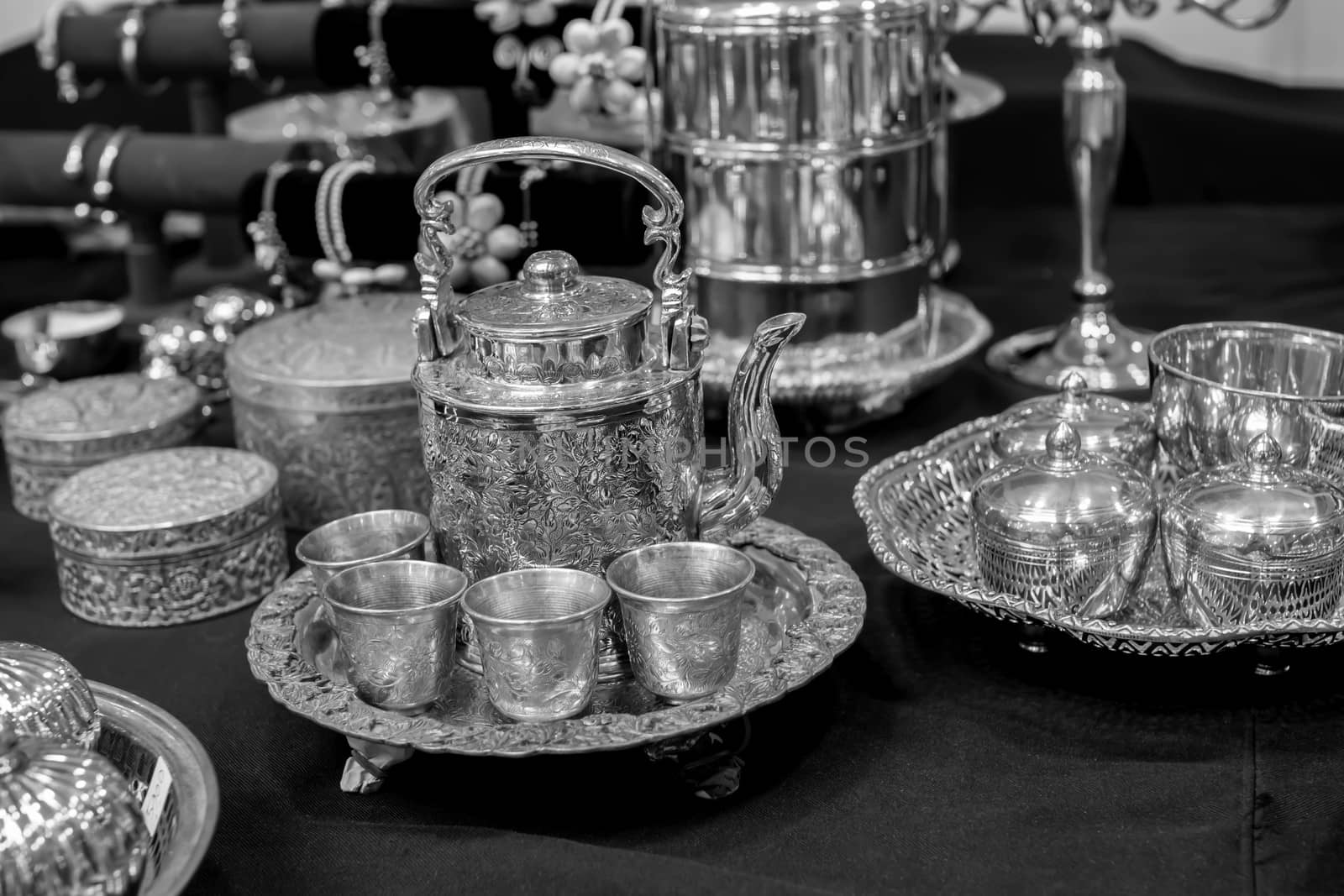 silverware black and white