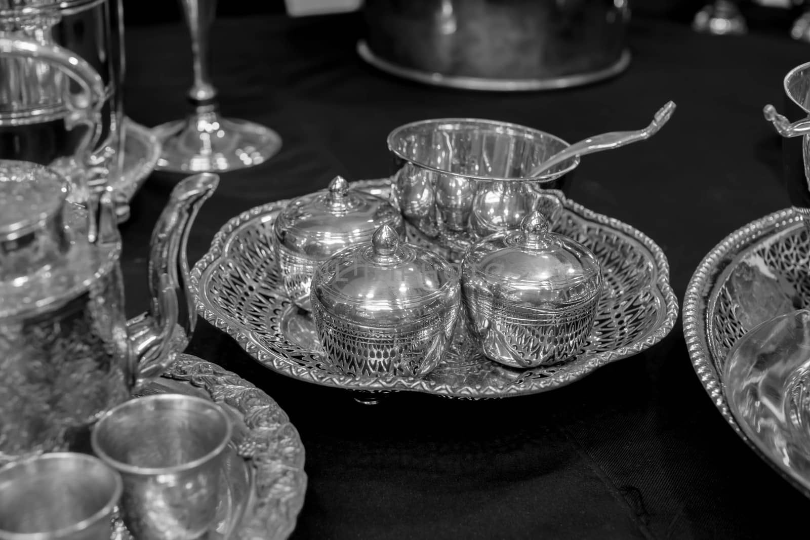 silverware black and white