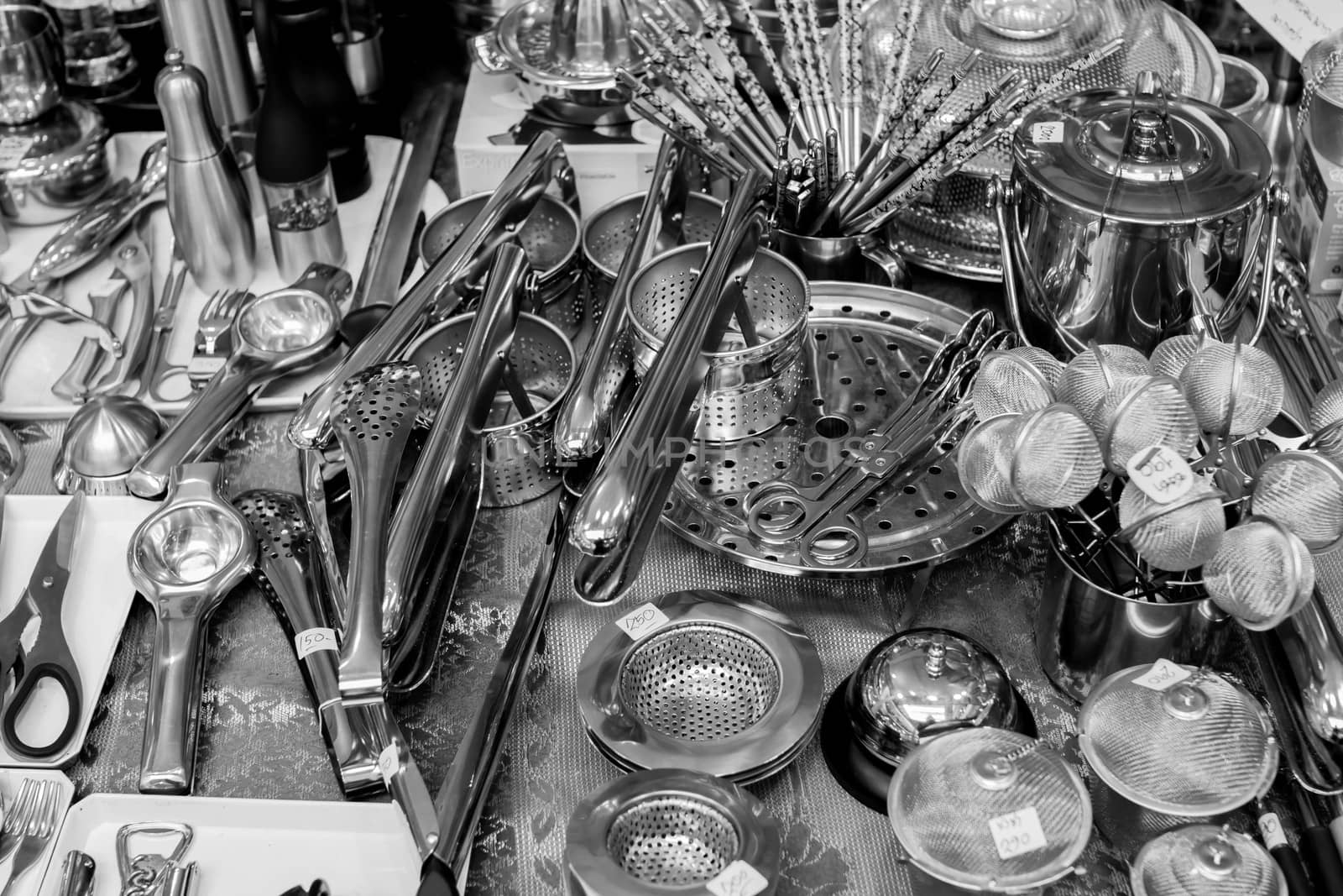 silverware black and white